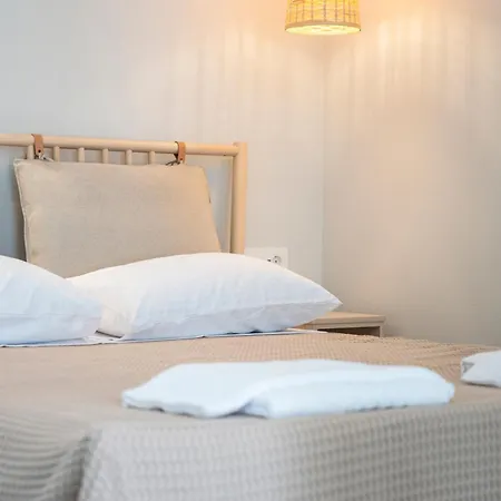 Aram's Port House Apartment